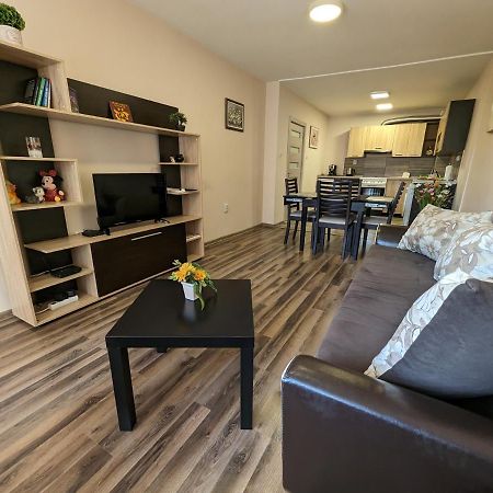 Emalena Apartment Varna Exterior photo